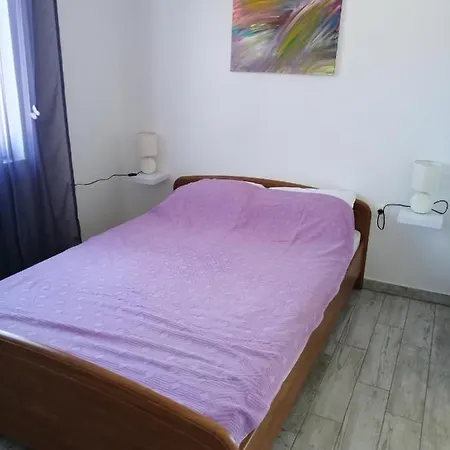 Nevera Apartament